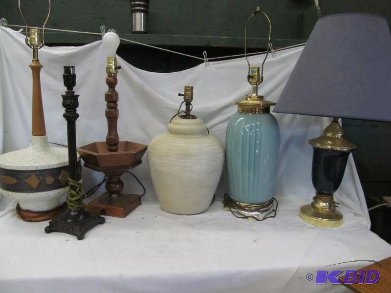 lot 17 image: Vintage
