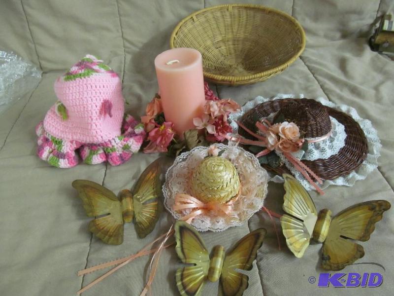 lot 171 image: Decor