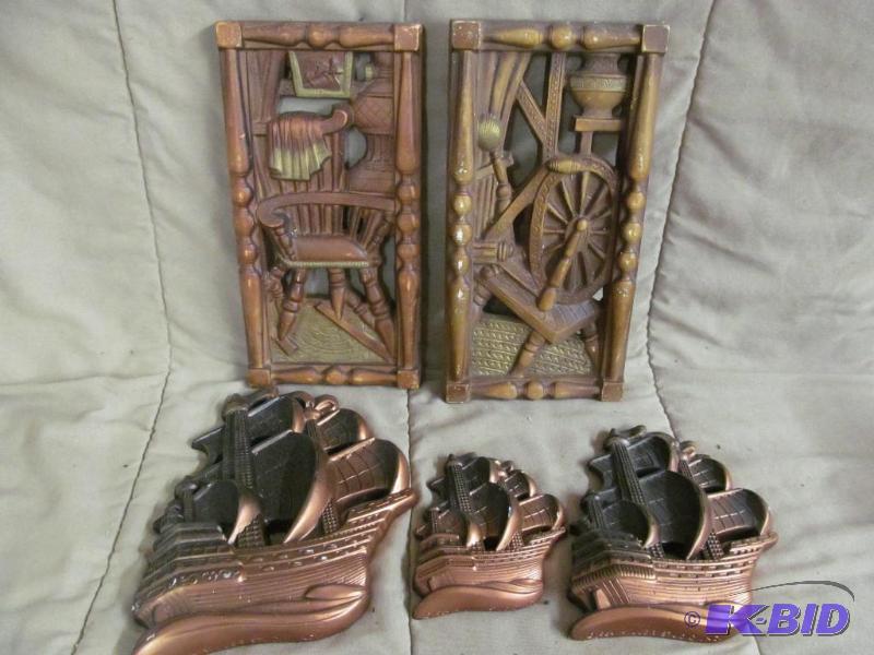 lot 185 image: Decor