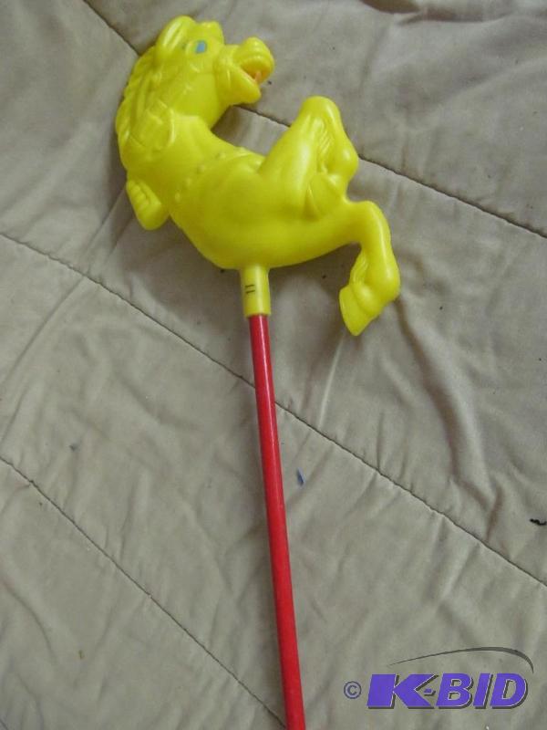 lot 199 image: Toy