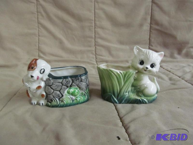 lot 207 image: Planter