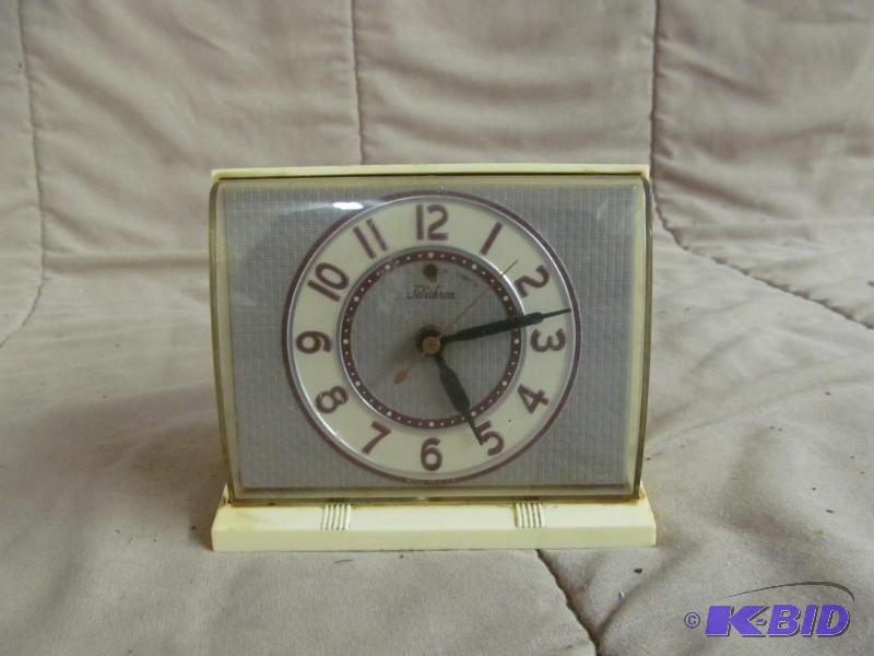 lot 249 image: Clock