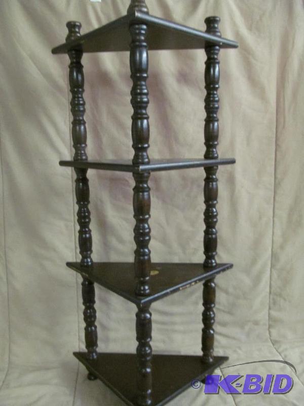 lot 251 image: Shelf