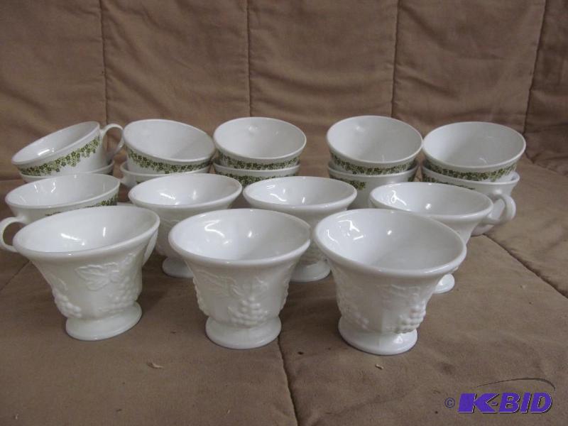 lot 257 image: Cups