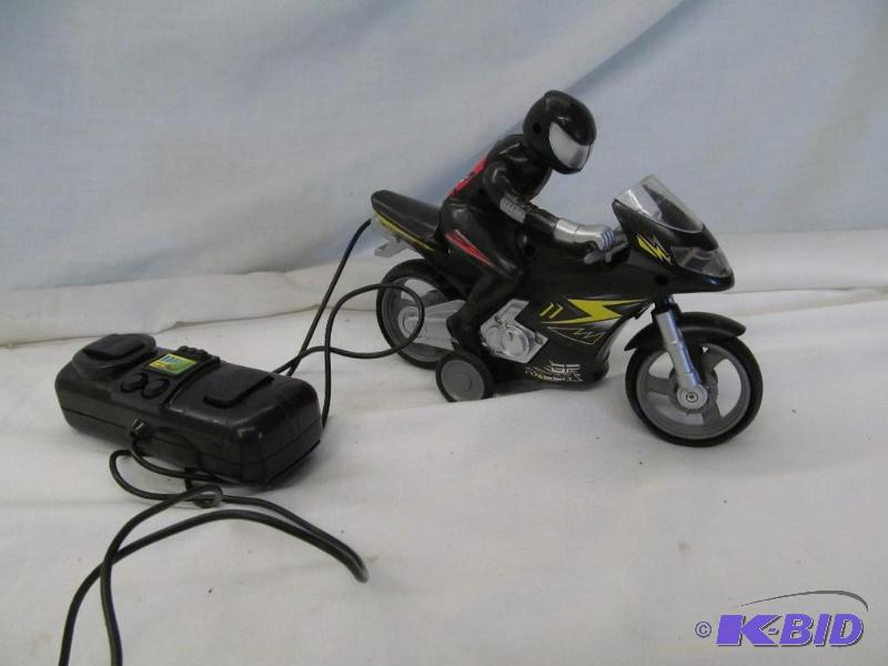 lot 29 image: Remote Bike