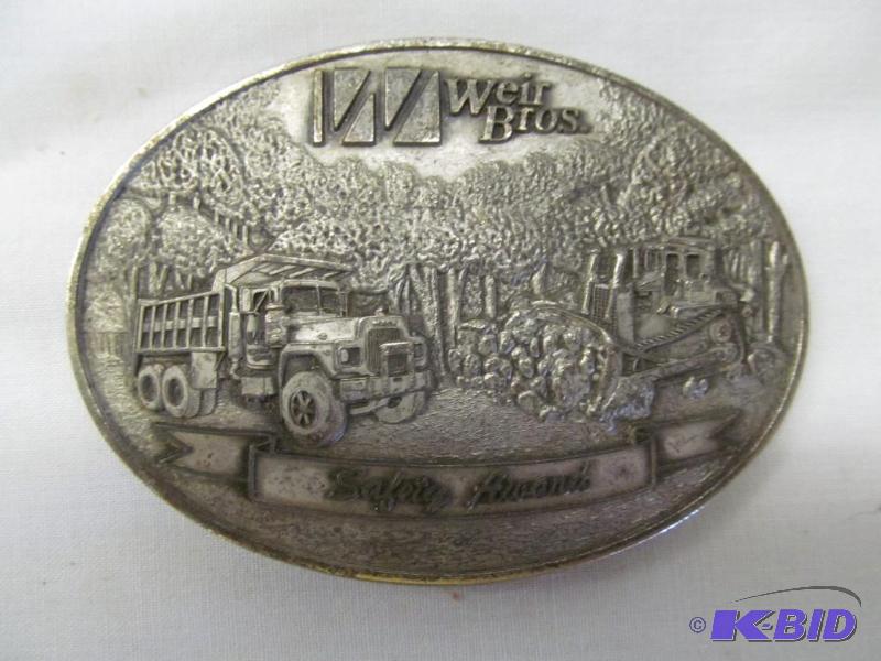lot 40 image: Belt Buckle