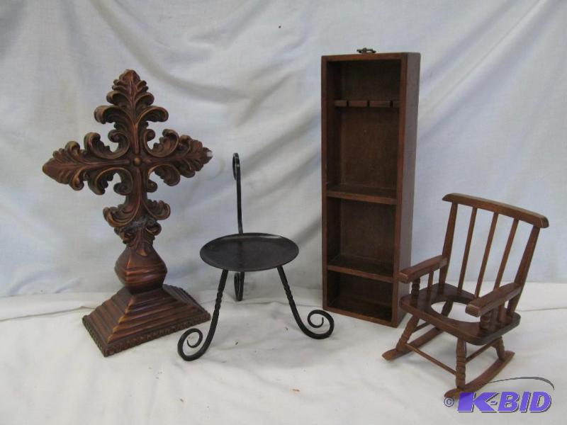 lot 65 image: Household