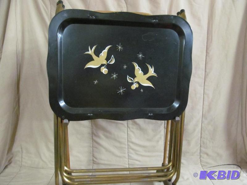 lot 68 image: Tray
