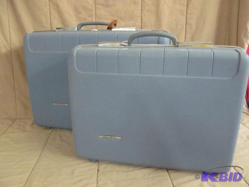 lot 93 image: Luggage