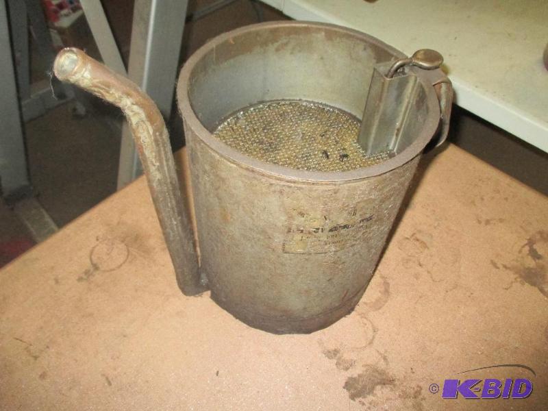 Filters transmission fluid
