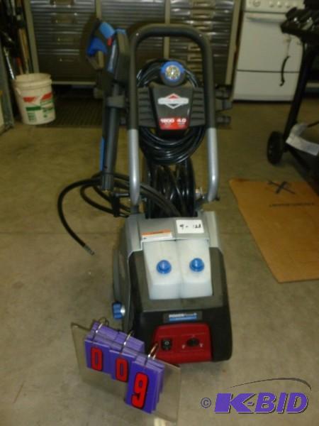 lot 9 image: Briggs and Startton electric pressure washer....