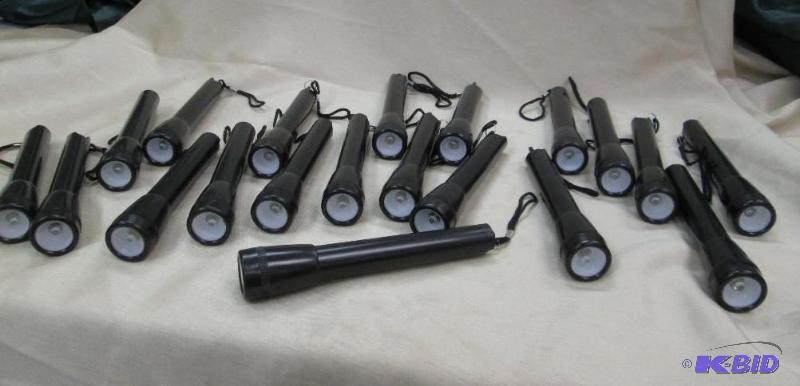 Qty 20 Skinny black flashlights...