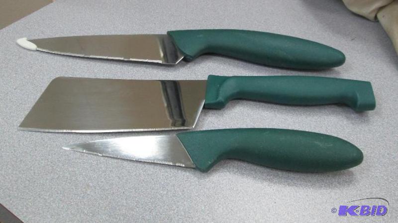Qty 3 Green handle knives and different sizes...