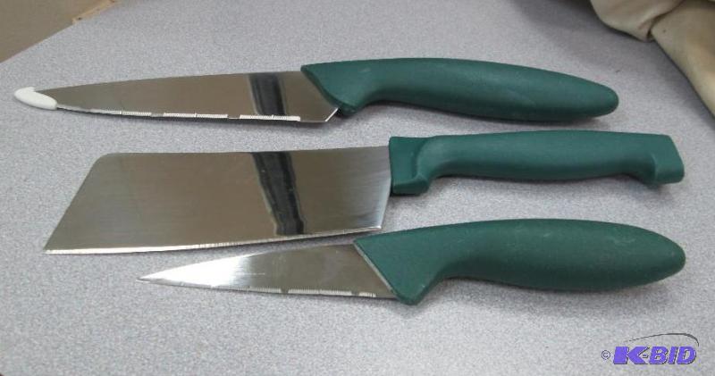 Qty 3 Green handle knives and different sizes...