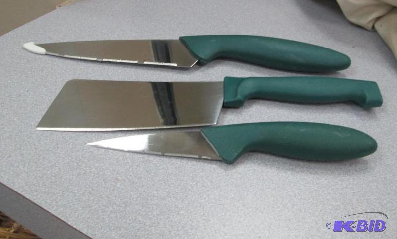 Qty 3 Green handle knives and different sizes...