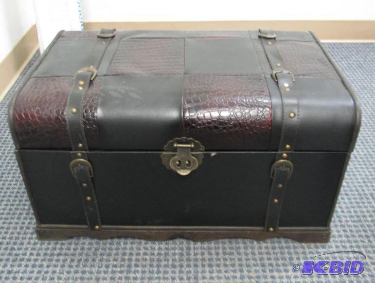 Medium size wooden chest...