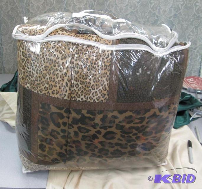 20pc Queen set brown, black, and tan...