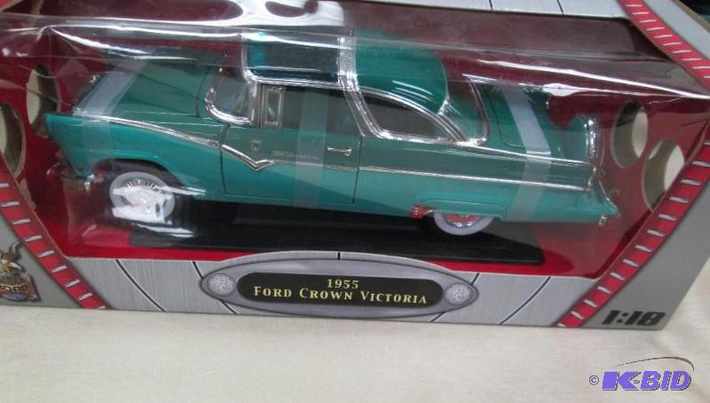 Road Signature Collection 1955 Ford Crown Vic...