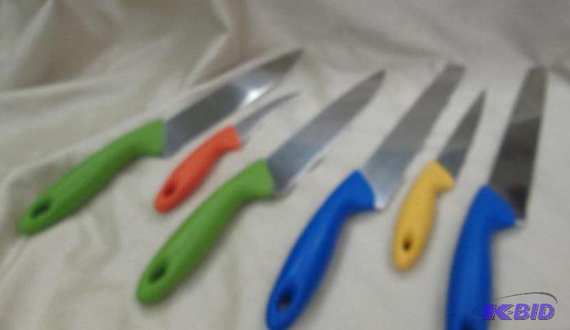 Qty 6 Different size of kitchen knives...