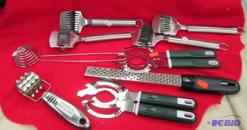 Qty 9 Microplane grater, and other tools...