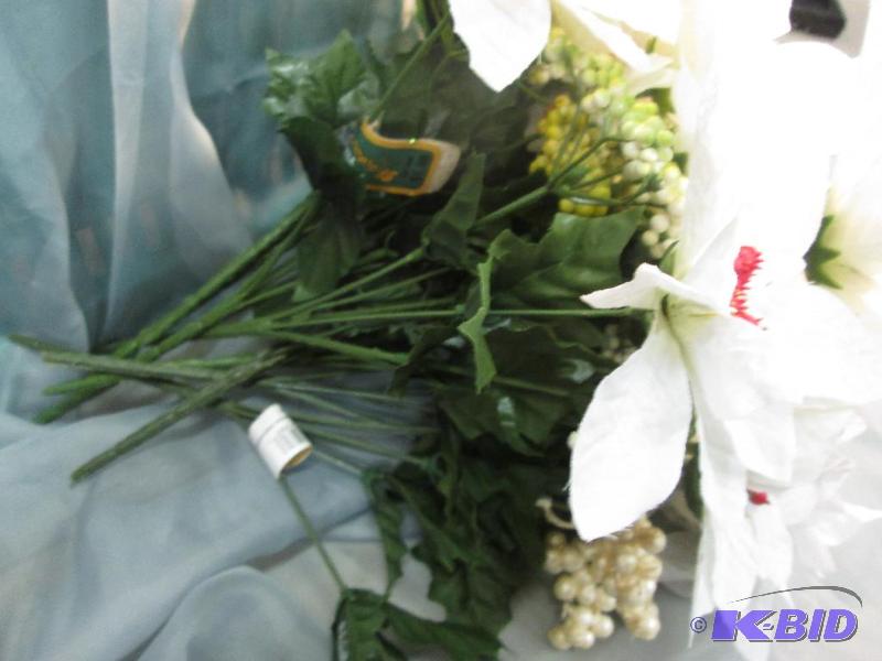 White flower assortment qty 8...