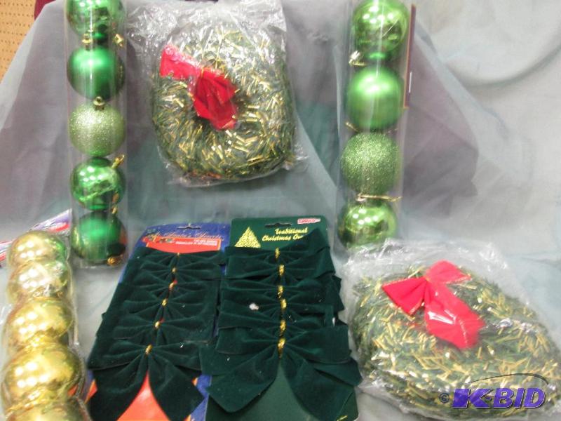 wreath, bows, bulbs...