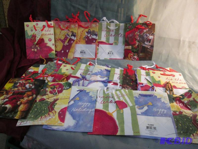 small gift bags. Qty 20...