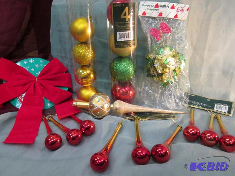 misc. tree ornamnts. Qty 8 items...