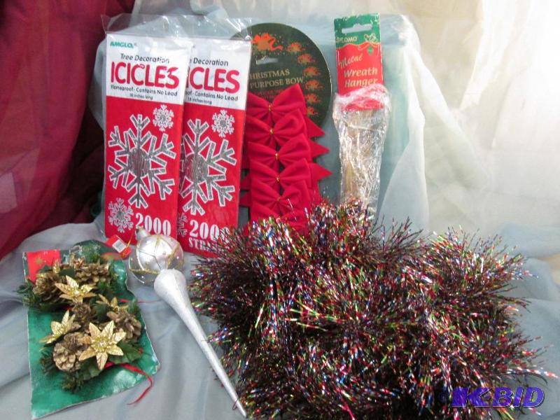 Garland mulit colored, icicles, bows,wreath h...