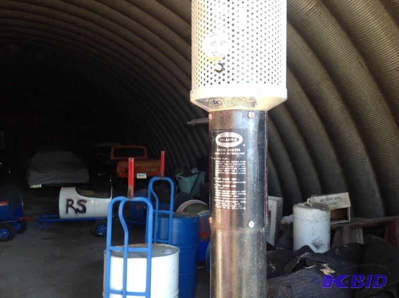 lot 5 image: Propane patio heater