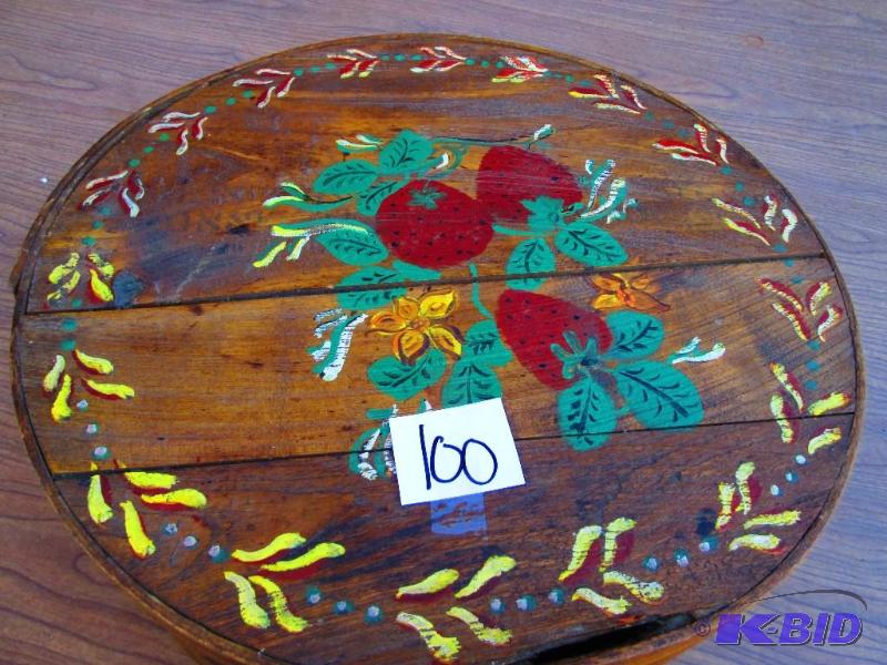 lot 101 image: Wood storage box, nice thick material...