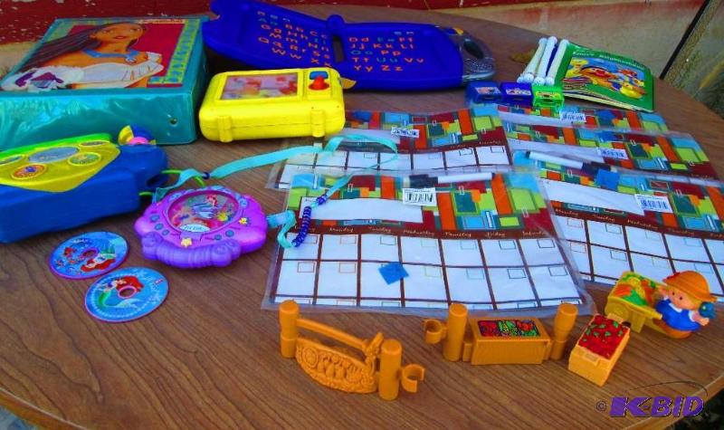 lot 77 image: Lot of Fisher Price Learning systems with a P...