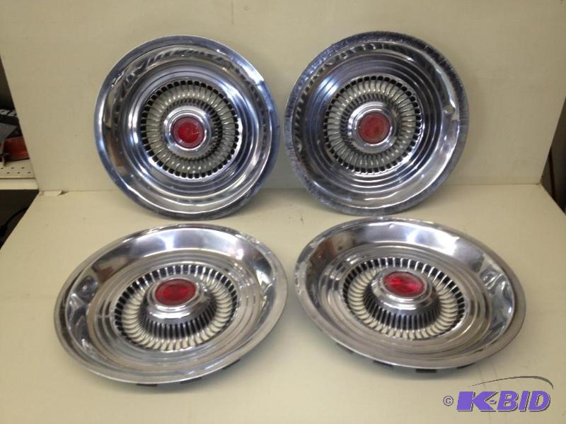 15&quot Hubcaps, Pontiac...