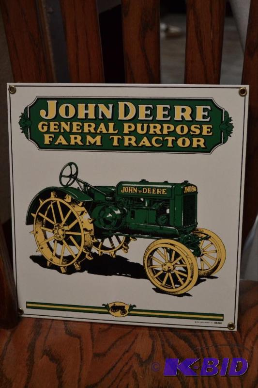 lot 104 image: John Deere Tin Sign