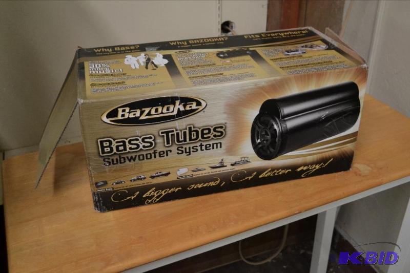 lot 12 image: Bazooka Bass Tube