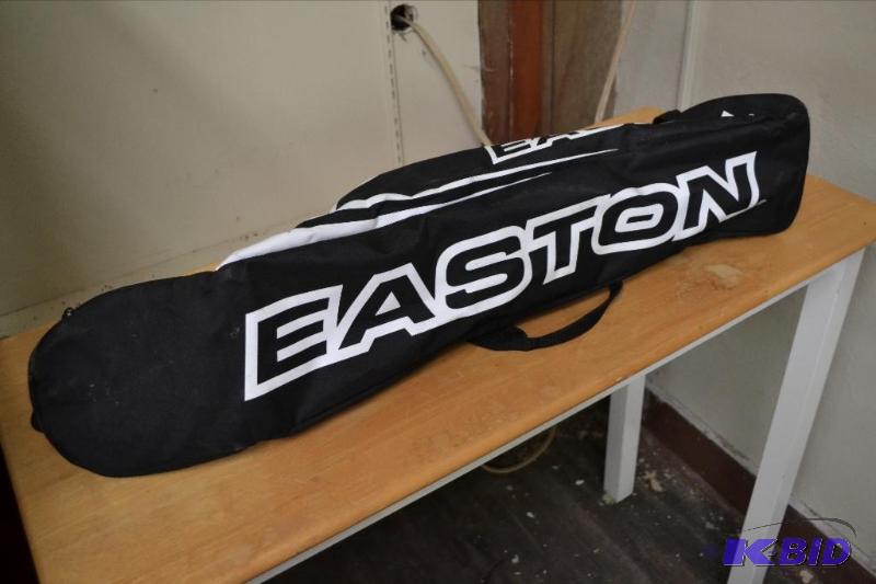 lot 13 image: Easton Baseball Bag