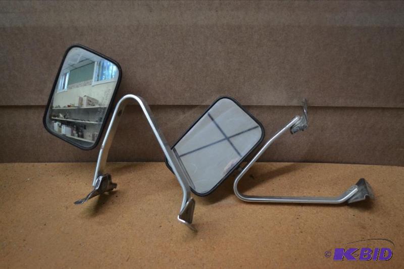 lot 139 image: Pair of Side Mirrors