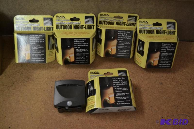 lot 150 image: Five Battery Powered Outdoor Night-Lights