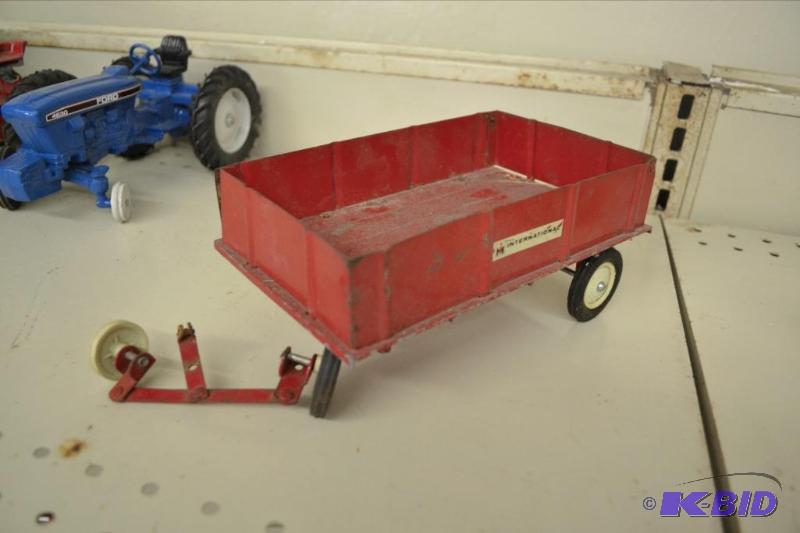 lot 165 image: Toy Implement