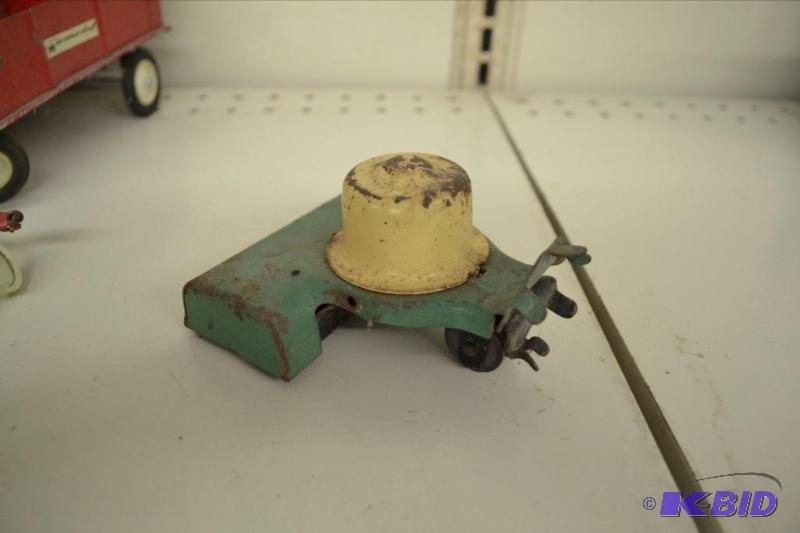 lot 166 image: Toy Implement