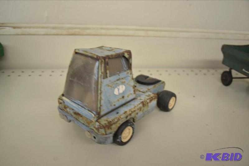 lot 168 image: Tonka Toy Truck