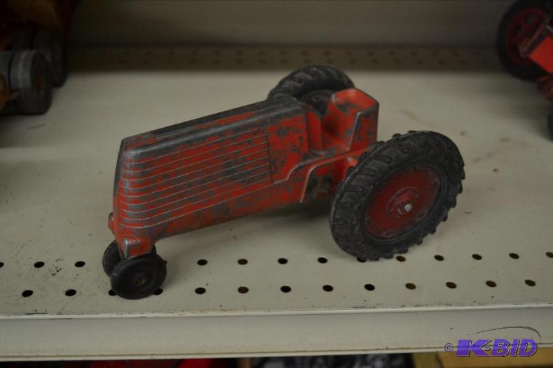 lot 181 image: Aluminum Toy Tractor