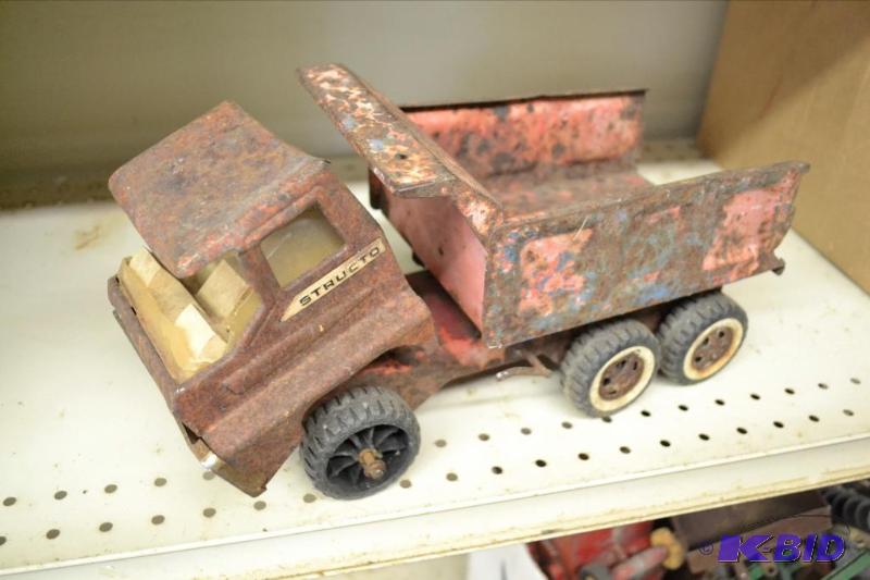 lot 193 image: Steel Toy Dump Truck