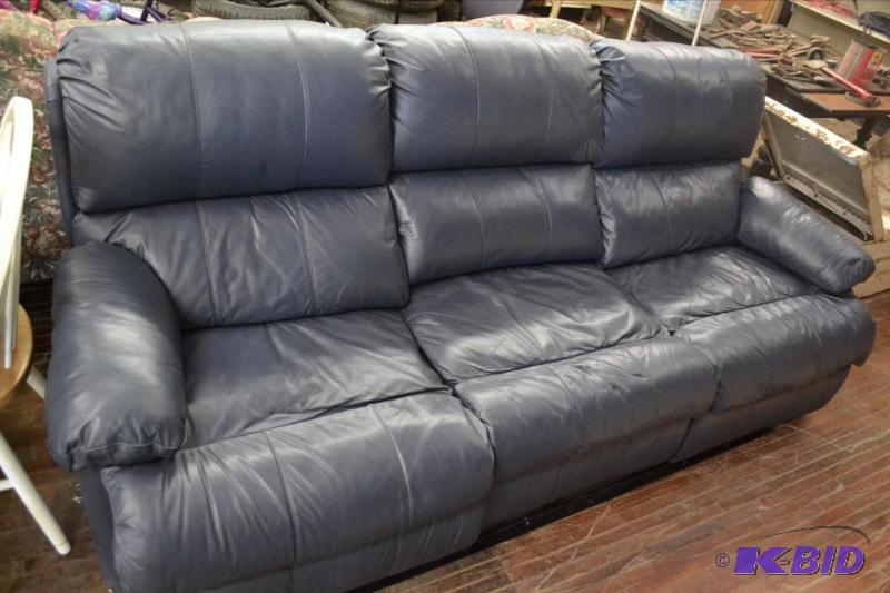 lot 212 image: Dual Reclining Couch