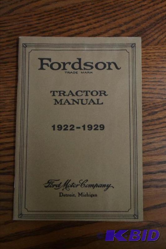 lot 31 image: Fordson Tractor Manual