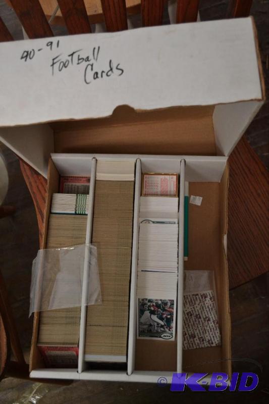 lot 48 image: Collectors Cards