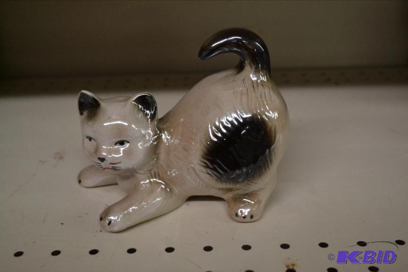 lot 65 image: Ceramic Statuette