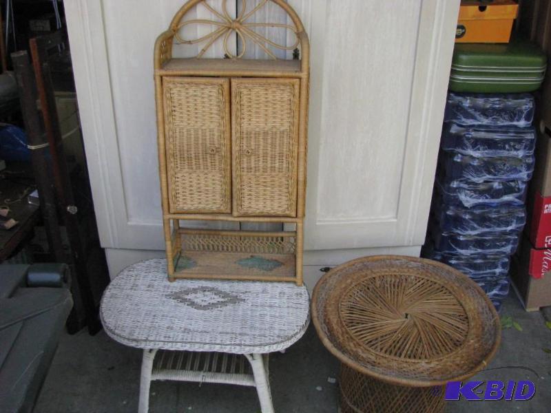 lot 11 image: vintage Wicker items. Very solid nice conditi...