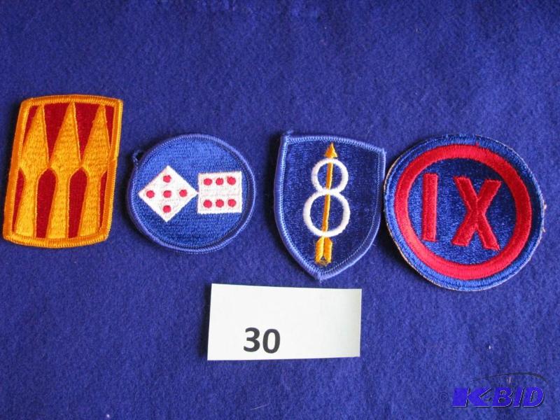 lot 30 image: 4 military patches. Dress Uniform unit crests...