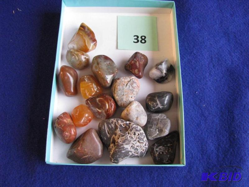 lot 38 image: Polished Stones, very nice...